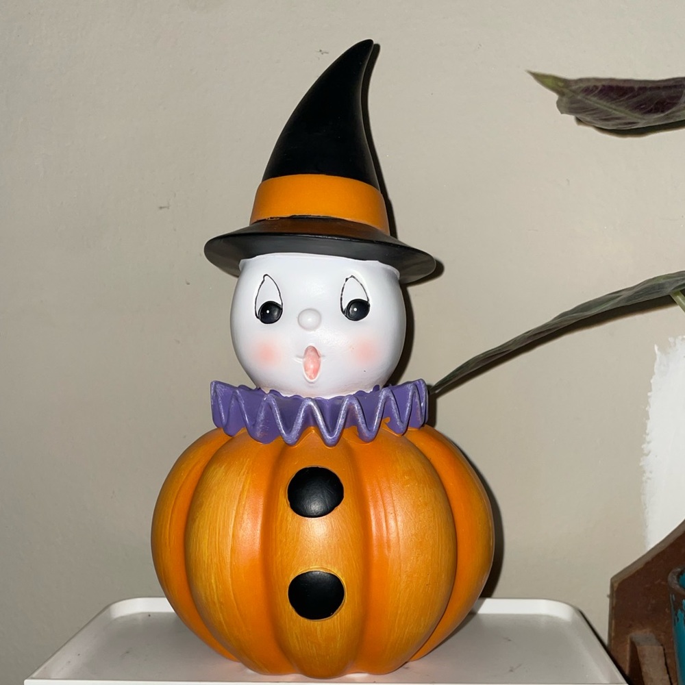 Johanna Parker inspired Ghost Pumpkin Figure Shelf Sitter